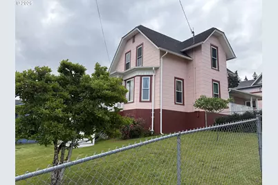 322 W D St, Rainier, OR 97048 - Photo 5