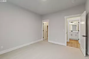 12171 SW Autumnview St, Tigard, OR 97224 - Photo 25