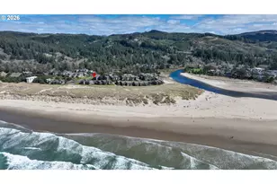 101 N Breakers Point Dr, Cannon Beach, OR 97110 - Photo 3
