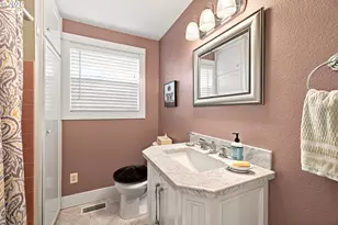 1050 Astor Way, Woodburn, OR 97071 - Photo 15
