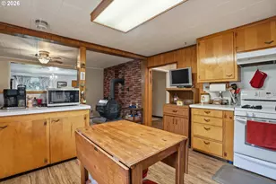 48974 SE Fairview St, Mill City, OR 97360 - Photo 3