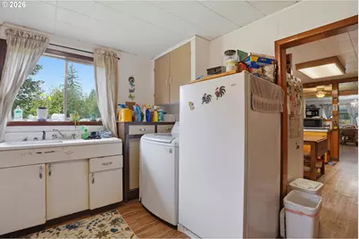 48974 SE Fairview St, Mill City, OR 97360 - Photo 11