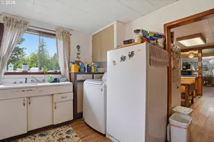 48974 SE Fairview St, Mill City, OR 97360 - Photo 11
