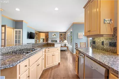 1093 Tyndall Ct, Lake Oswego, OR 97034 - Photo 11