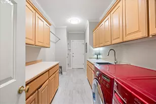 1093 Tyndall Ct, Lake Oswego, OR 97034 - Photo 29