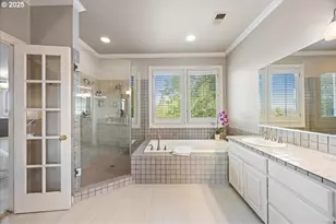 1093 Tyndall Ct, Lake Oswego, OR 97034 - Photo 33