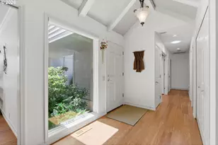 7310 SW Arbor Lake Dr, Wilsonville, OR 97070 - Photo 3