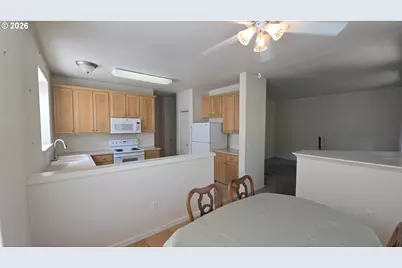 4518 SW 11th St, Gresham, OR 97080 - Photo 9