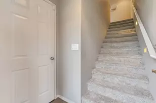 8004 NE 37th Ave, Vancouver, WA 98665 - Photo 7