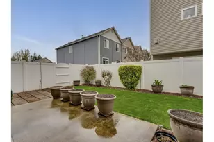 8004 NE 37th Ave, Vancouver, WA 98665 - Photo 3