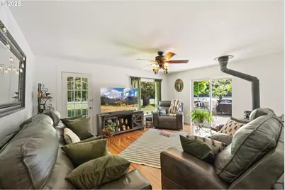 99996 Lone Pine Ln, Myrtle Point, OR 97458 - Photo 9