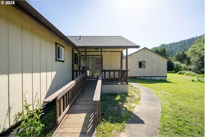99996 Lone Pine Ln, Myrtle Point, OR 97458 - Photo 5