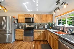 99996 Lone Pine Ln, Myrtle Point, OR 97458 - Photo 17