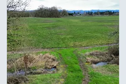 S Macksburg, Canby, OR 97013 - Photo 1