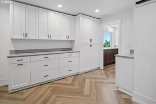 2010 SW Schaeffer Rd, West Linn, OR 97068 - Photo 23