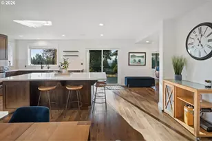 2010 SW Schaeffer Rd, West Linn, OR 97068 - Photo 9