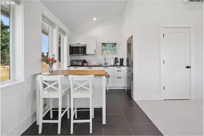 2010 SW Schaeffer Rd, West Linn, OR 97068 - Photo 29