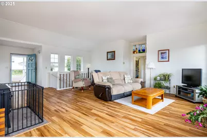 60 SE Cook Ave, Depoe Bay, OR 97341 - Photo 7