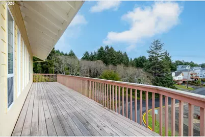 60 SE Cook Ave, Depoe Bay, OR 97341 - Photo 21