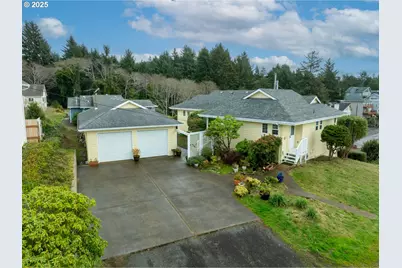 60 SE Cook Ave, Depoe Bay, OR 97341 - Photo 43