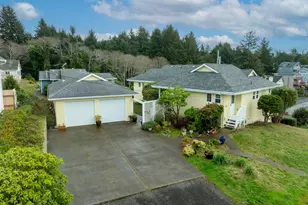 60 SE Cook Ave, Depoe Bay, OR 97341 - Photo 43