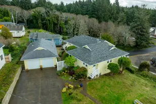60 SE Cook Ave, Depoe Bay, OR 97341 - Photo 37