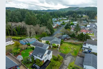 60 SE Cook Ave, Depoe Bay, OR 97341 - Photo 35