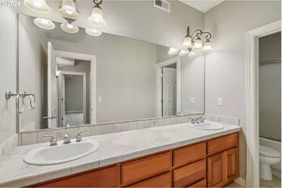 49 Essex Dr, Kelso, WA 98626 - Photo 25