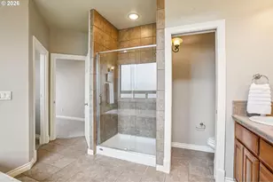 49 Essex Dr, Kelso, WA 98626 - Photo 17