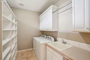 49 Essex Dr, Kelso, WA 98626 - Photo 21