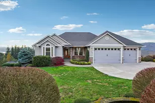 49 Essex Dr, Kelso, WA 98626 - Photo 3