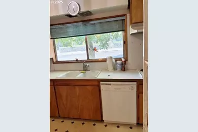 913 NW Ellis Ave, Pendleton, OR 97801 - Photo 5