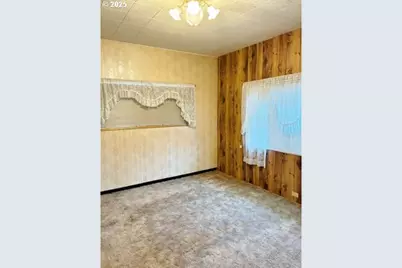 913 NW Ellis Ave, Pendleton, OR 97801 - Photo 11