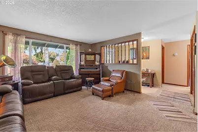 128 NE 12th Ave, Canby, OR 97013 - Photo 5