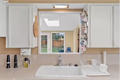 128 NE 12th Ave, Canby, OR 97013 - Photo 13