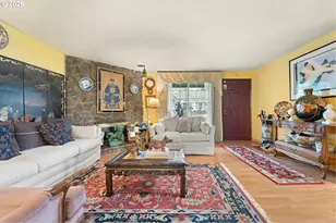 15781 NE Holladay St, Portland, OR 97230 - Photo 3