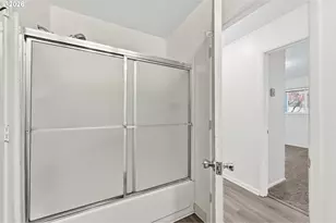 810 E 37th Ave, Eugene, OR 97405 - Photo 37