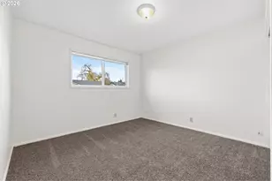 810 E 37th Ave, Eugene, OR 97405 - Photo 29