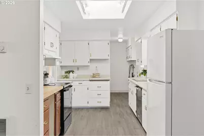 810 E 37th Ave, Eugene, OR 97405 - Photo 17