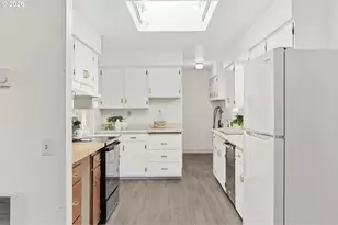 810 E 37th Ave, Eugene, OR 97405 - Photo 17