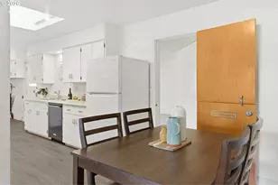 810 E 37th Ave, Eugene, OR 97405 - Photo 13