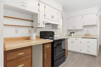 810 E 37th Ave, Eugene, OR 97405 - Photo 19