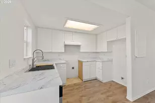 15647 NE Beech St, Portland, OR 97230 - Photo 11