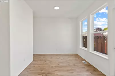 15647 NE Beech St, Portland, OR 97230 - Photo 9