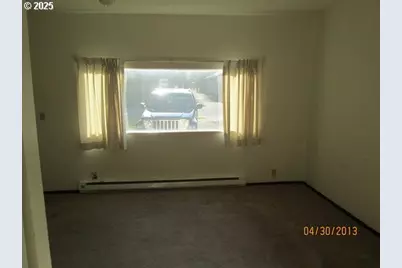 736 5th St, Springfield, OR 97477 - Photo 3