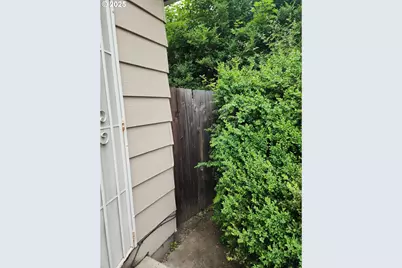 736 5th St, Springfield, OR 97477 - Photo 7