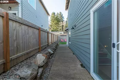 1495 NE Lake Dr, Lincoln City, OR 97367 - Photo 35