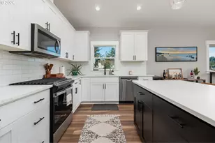 1495 NE Lake Dr, Lincoln City, OR 97367 - Photo 15