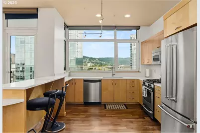 1255 NW 9th Ave #910, Portland, OR 97209 - Photo 9