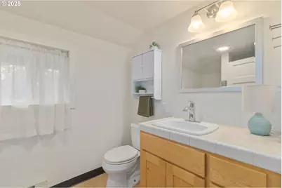 1492 Pearl St, Eugene, OR 97401 - Photo 39